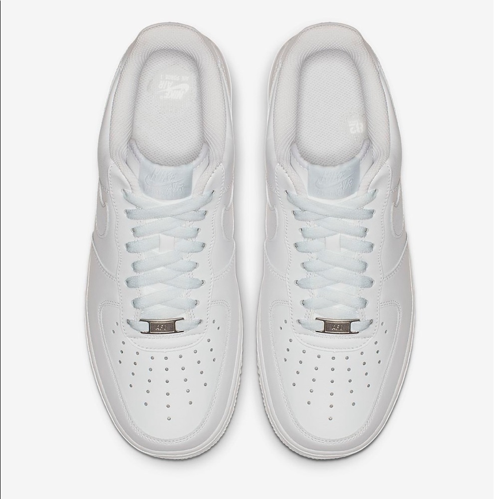 WMNS AIR FORCE 1 ‘07 - Picture 3 of 4